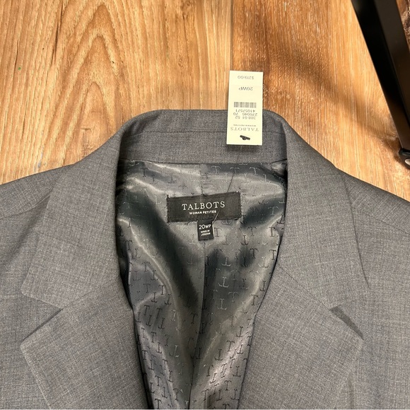 NWT Talbots 2 piece blazer pants suit set gray wool
Size 18WP coat trousers - Picture 4 of 16